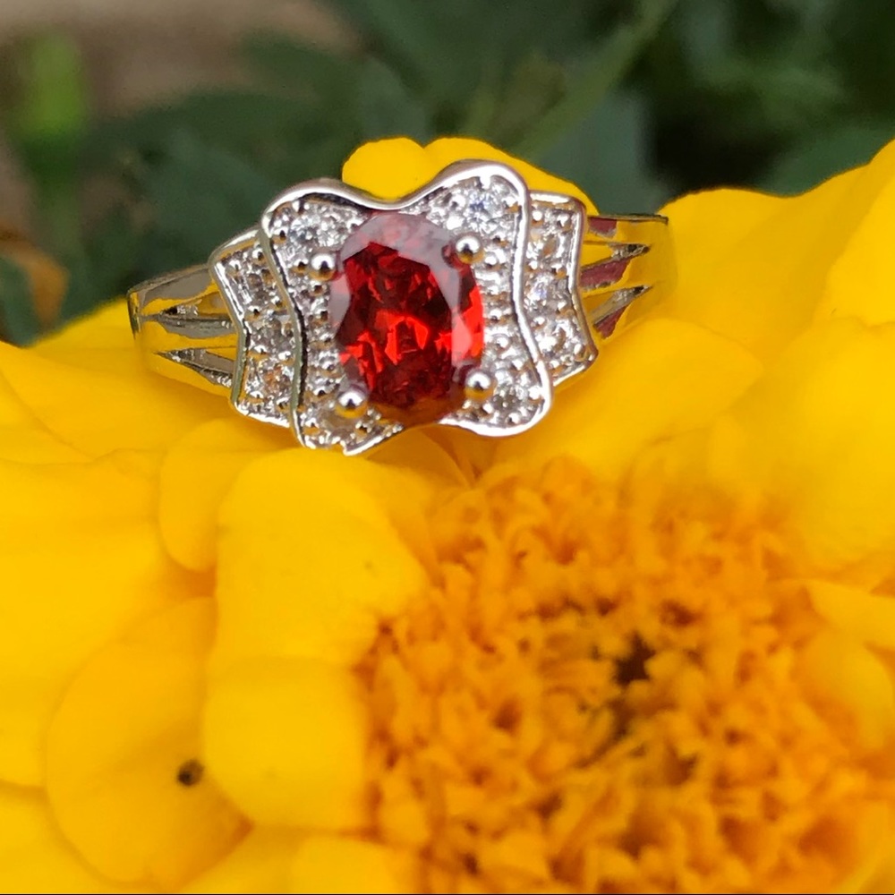 Red stone ring 💍